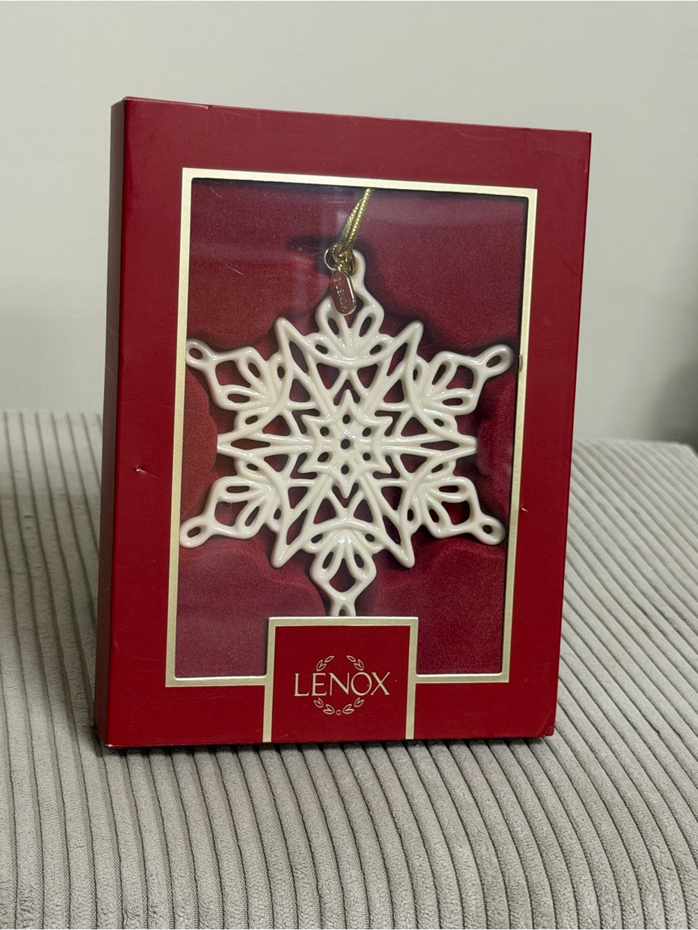NWT Lenox White Snowflake Holiday Ornament (2024)